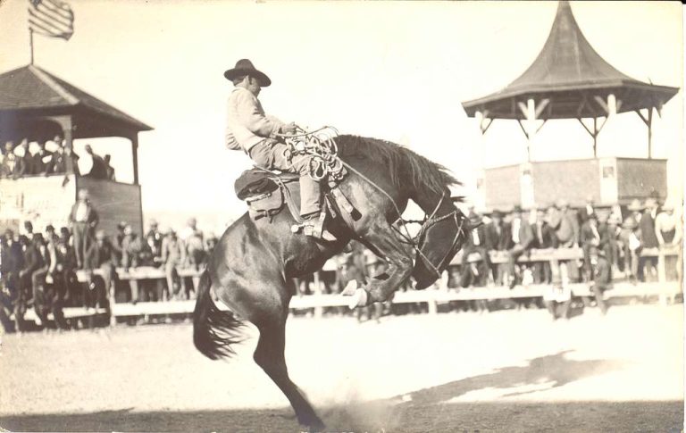 Gillette-Wright: Where Wyoming Cowboys Roamed and Cowboy Culture Thrives Gillette-Wright: Where Wyoming Cowboys Roamed and Cowboy Culture Thrives
